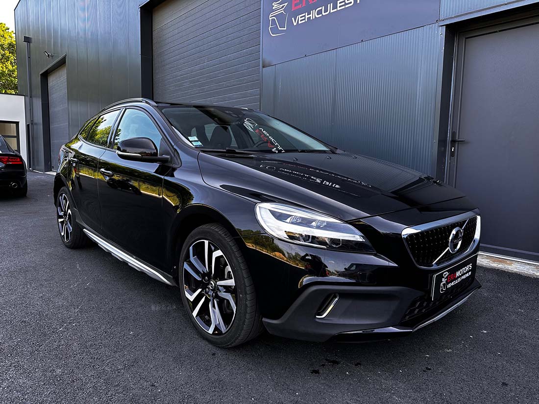 VOLVO V40 II CROSS COUNTRY D2 120 OVERSTA EDITION occasion